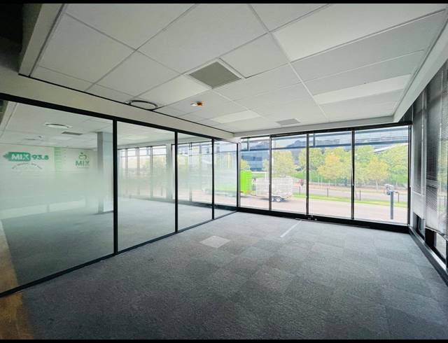 457M² OFFICE TO LET IN WATERFALL